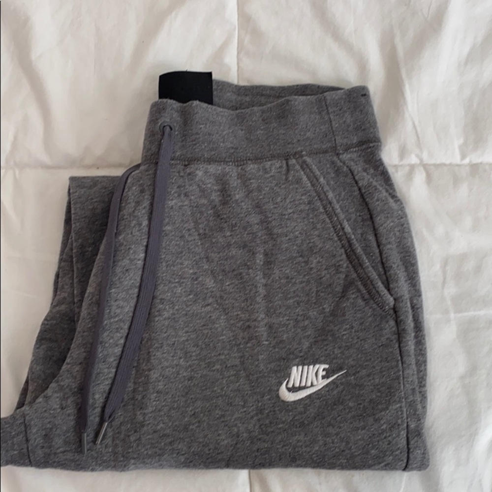 Loose fit Nike joggers - Picture 3 of 3